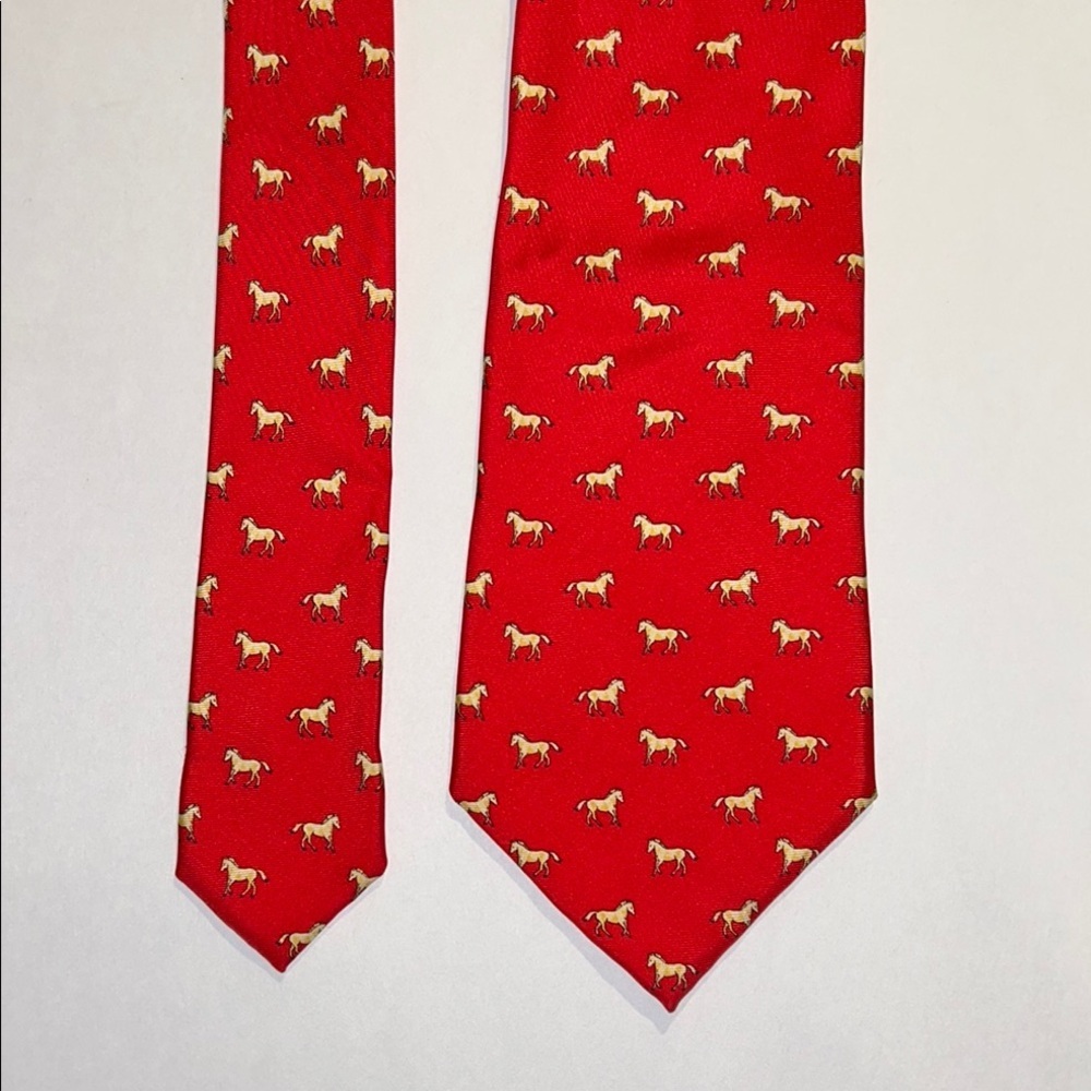 Andrew’s Ties made in Italy Milano, vintage Red Horse Patterned Tie. 62” long.